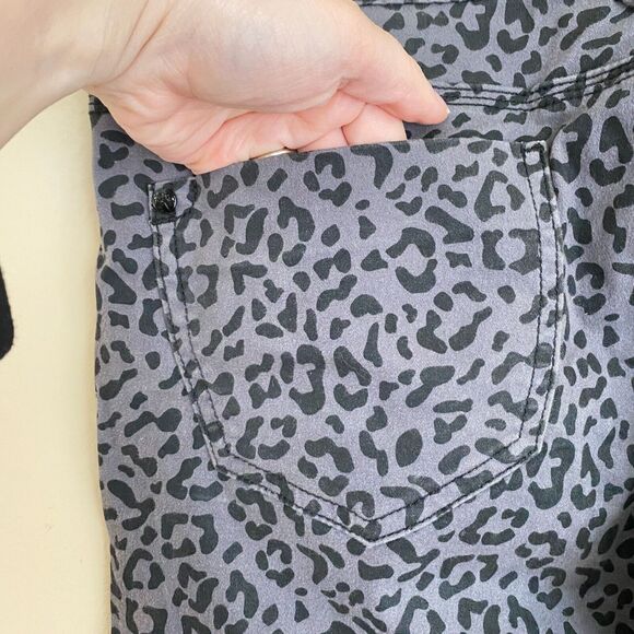 Peace Love Vanilla Star Size 11 Junior Gray Leopard Animal Print Pants Soft 31" - Picture 7 of 8